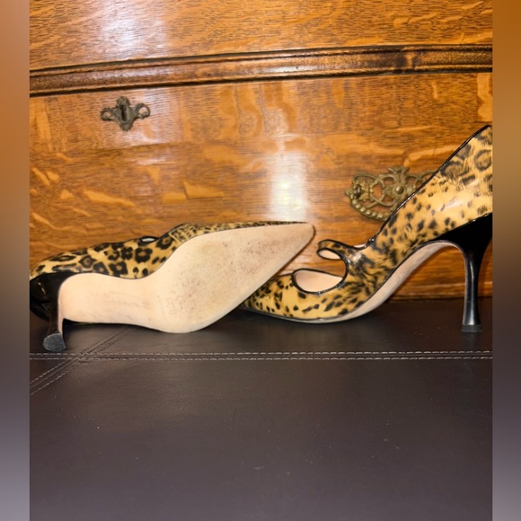 Manolo Blahnik Leopard Patent Mary Jane Heels | Size 36 (US 6) - Picture 6 of 9